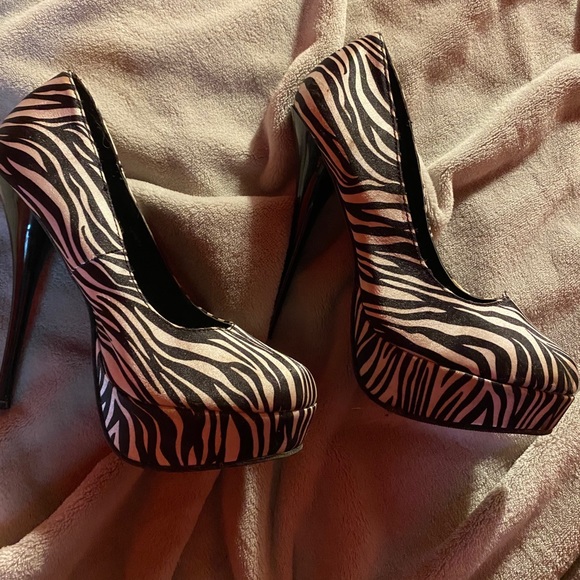 Zebra print heels - Picture 5 of 5